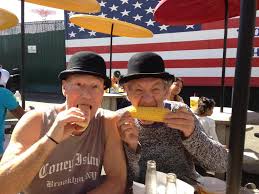 Didi and Gogo enjoying some Times Square delicacies. 