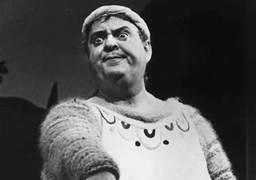 Zero Mostel was the third actor who was offered the lead in Funny Thing. 